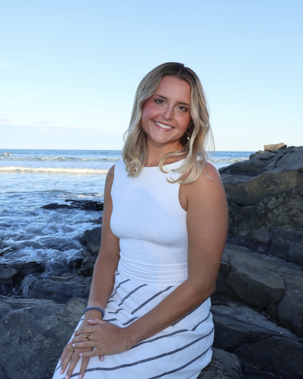 Alli, photographer behind Willoughby Blue Photography